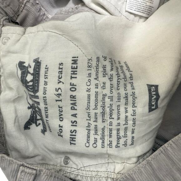 Levis Shorts Mens 36 Grey Corduroy Cut Offs Hemmed Chino Vintage Inspired - Picture 12 of 13